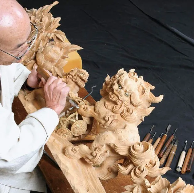 Sfeerafbeelding inami%20wood%20carver