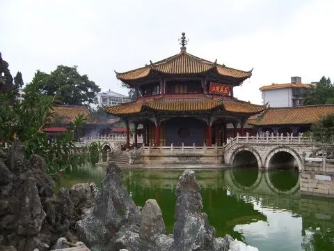 Sfeerafbeelding kunming temple2